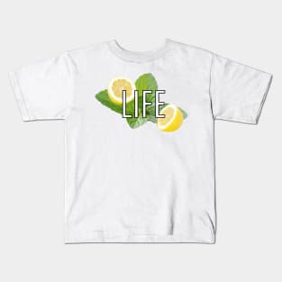 When life gives you lemons retro meme Kids T-Shirt